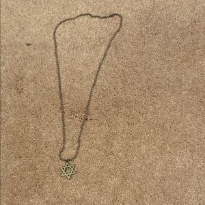 Elegant Silver Star Pendant Necklace